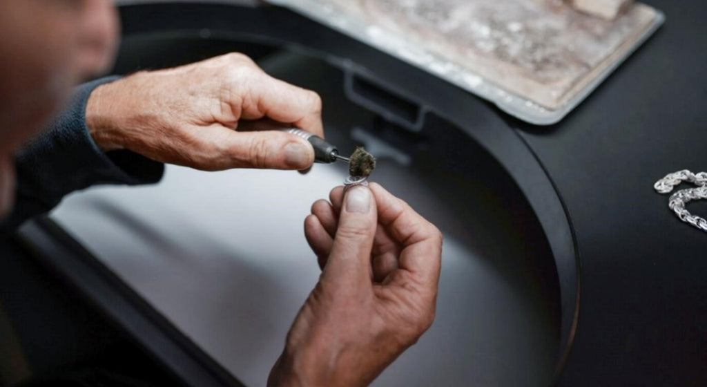 Guide to Jewelry Engraving