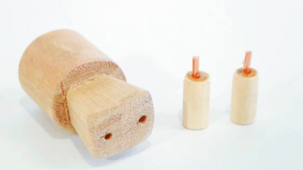 Making a puppet's legs