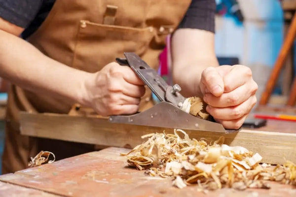 using a pneumatic carving machine