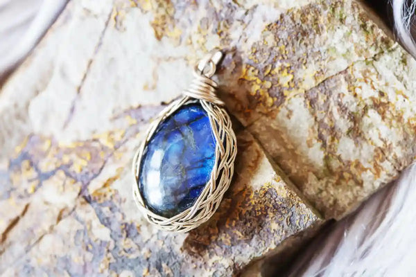 wire bonded gemstones