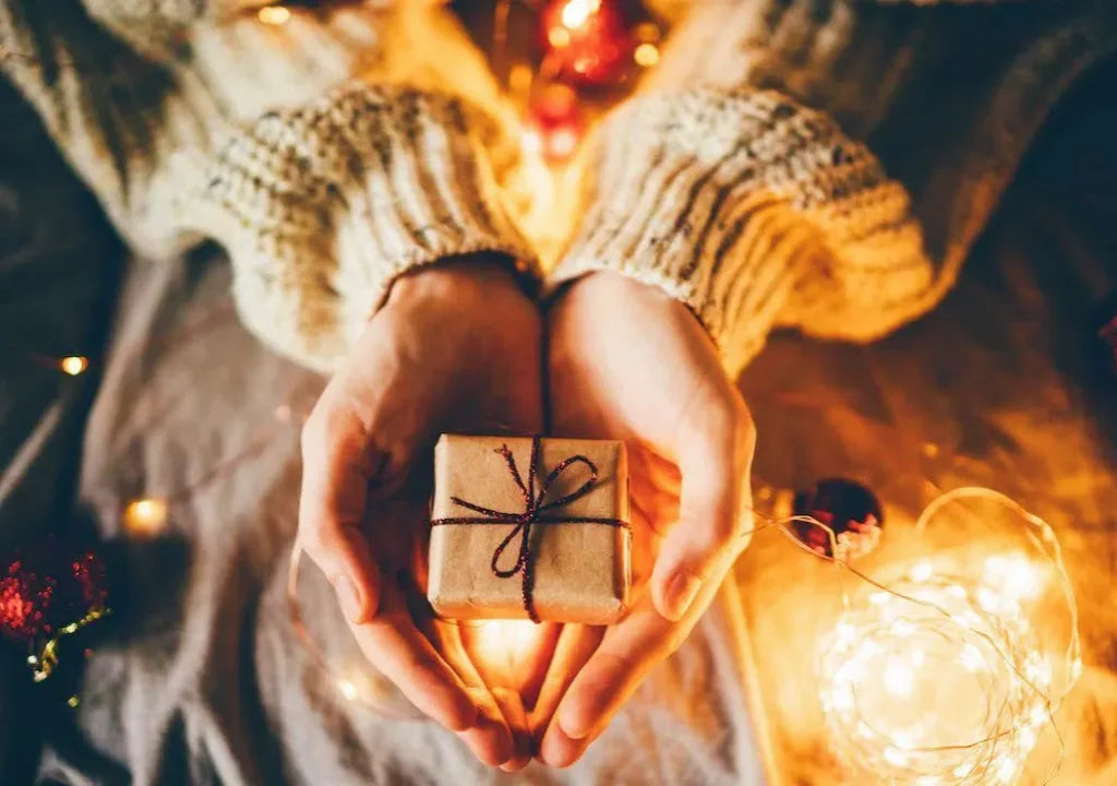 Give Christmas gifts